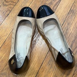 MICHAEL KORS Nude and Black Patent Flat size 9.5